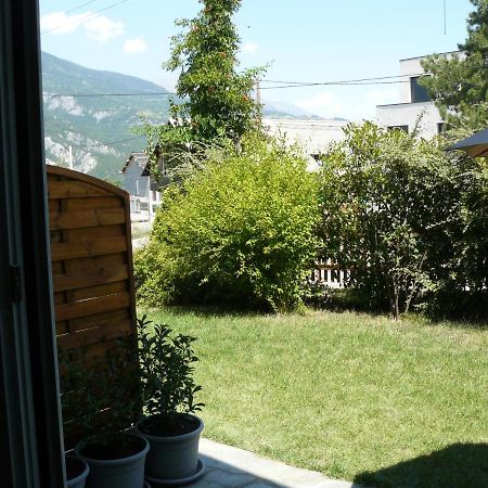 Studio Entre Savines Et Embrun Pres Du Lac De Serreponcon Crots Ngoại thất bức ảnh